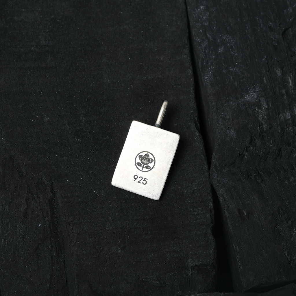 Mt-Fuji-amulet-back