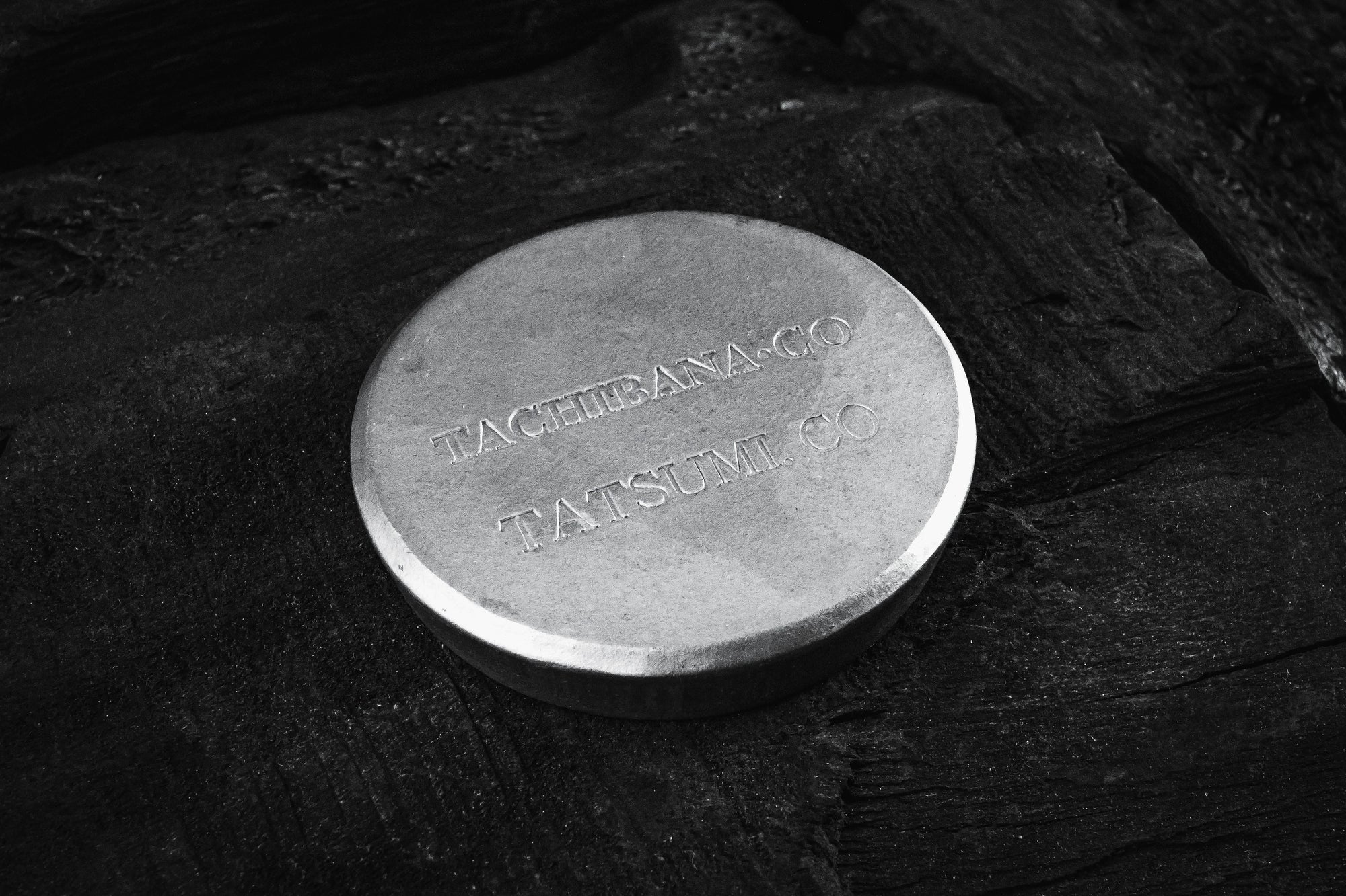 Tachibana-Kamon-Aroma-Plate-back