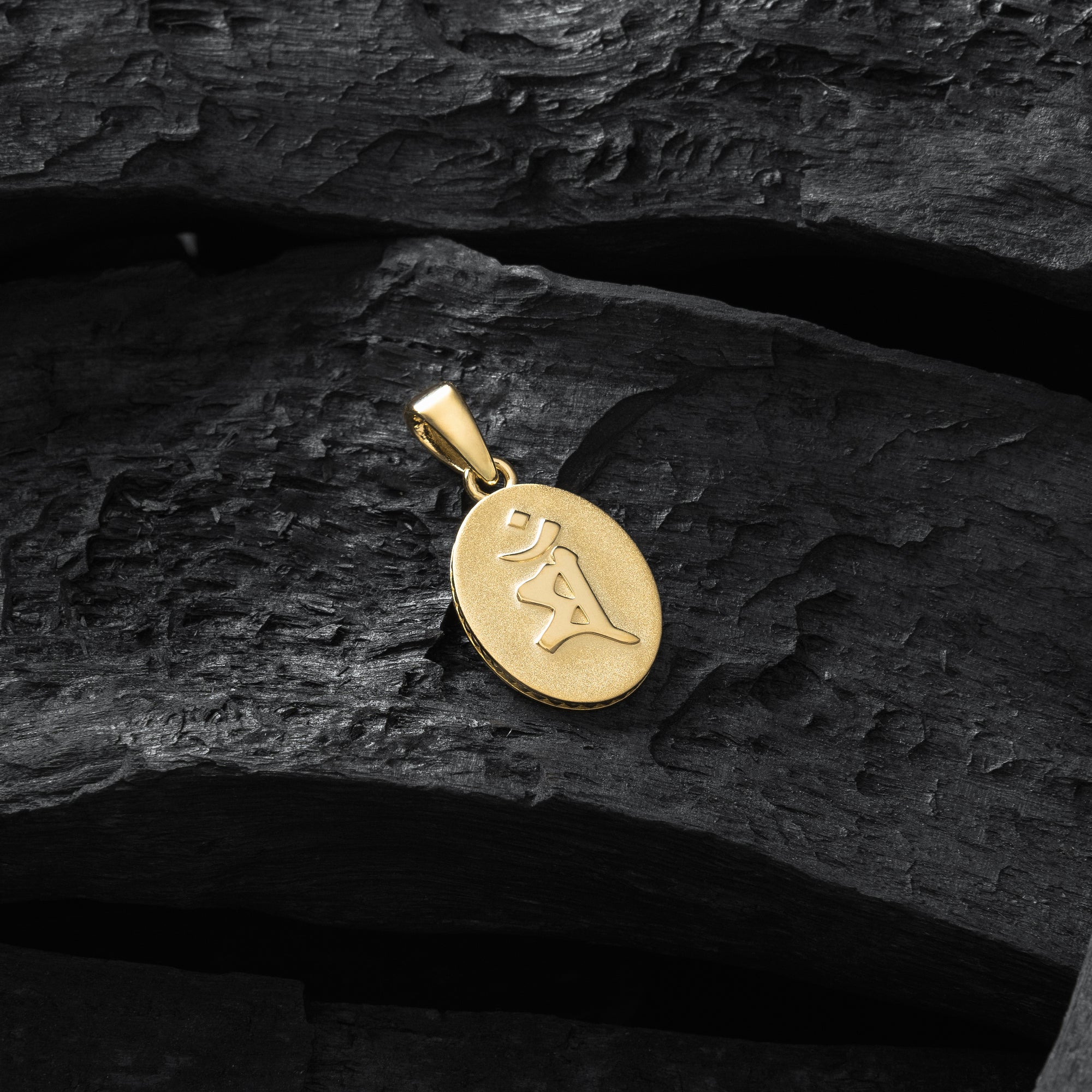Gold-Monju-pendant-1