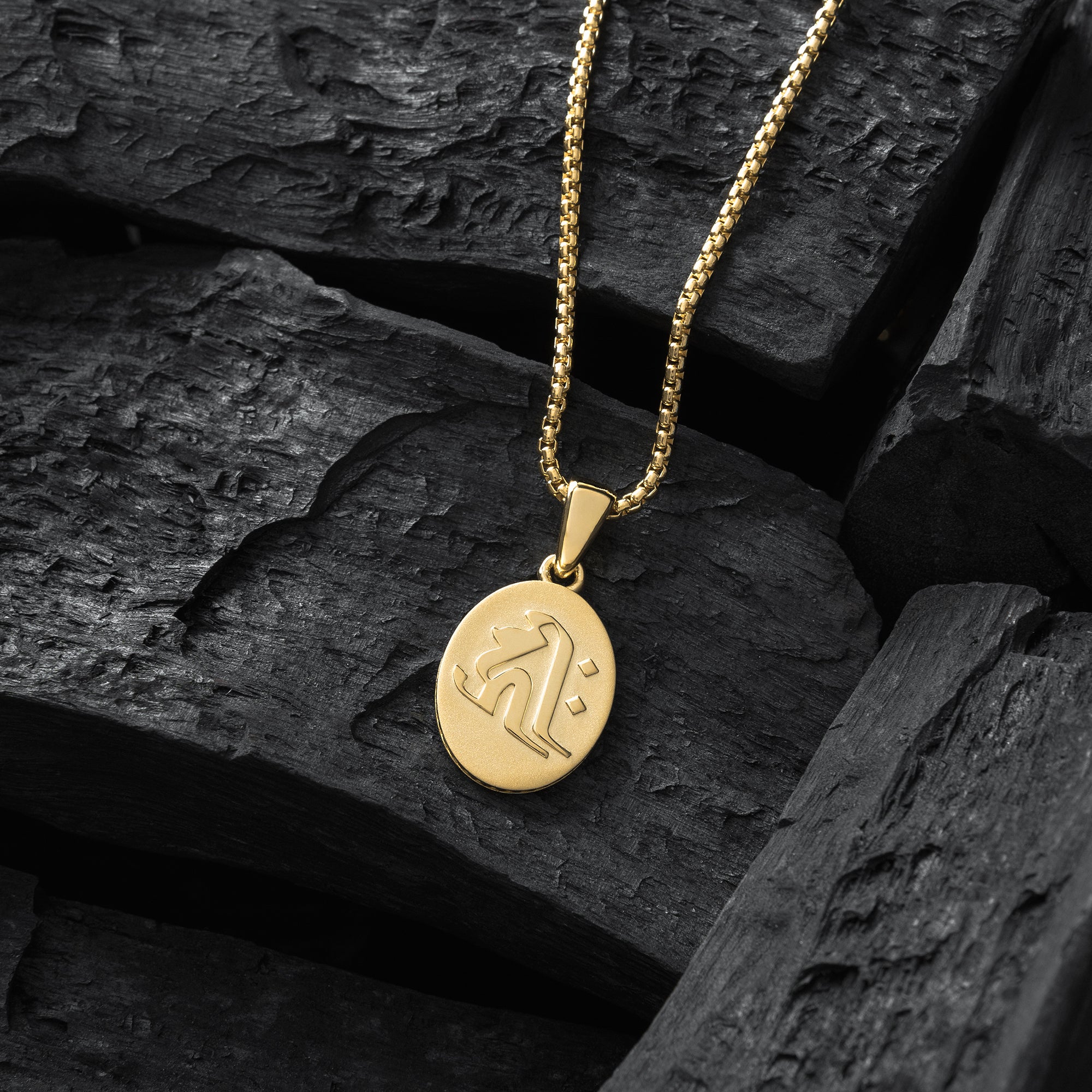Gold-senju-necklace-above