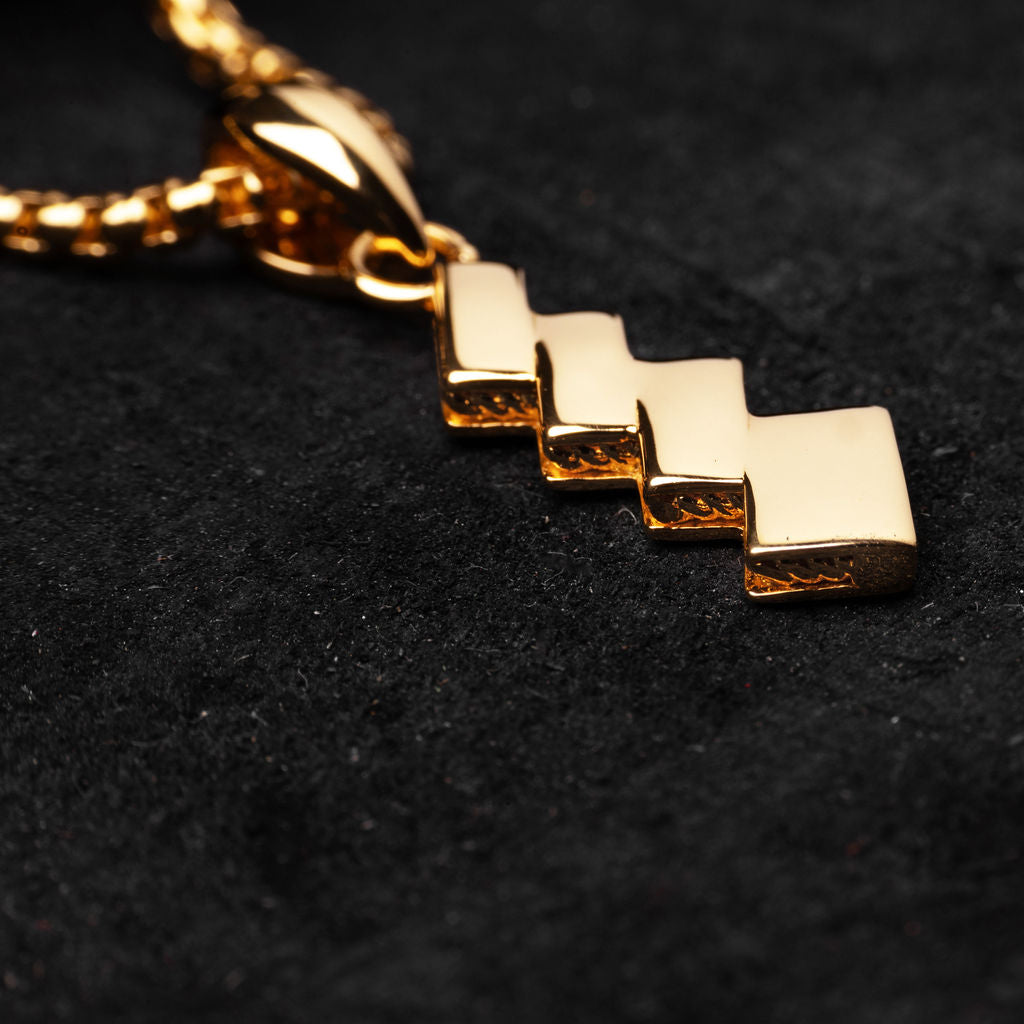 Gold Shide necklace - Side