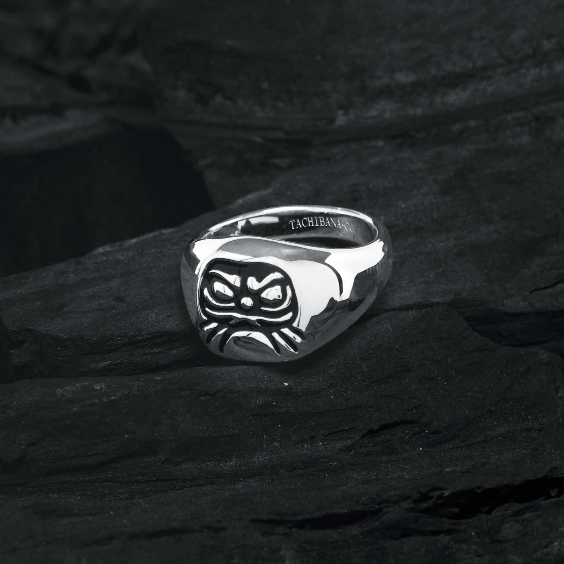 Silver-daruma-ring-front