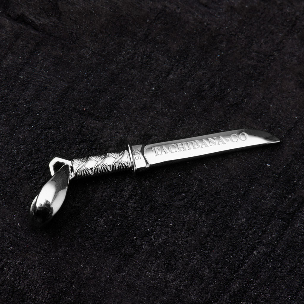 Silver Tanto Short Sword Pendant - Back