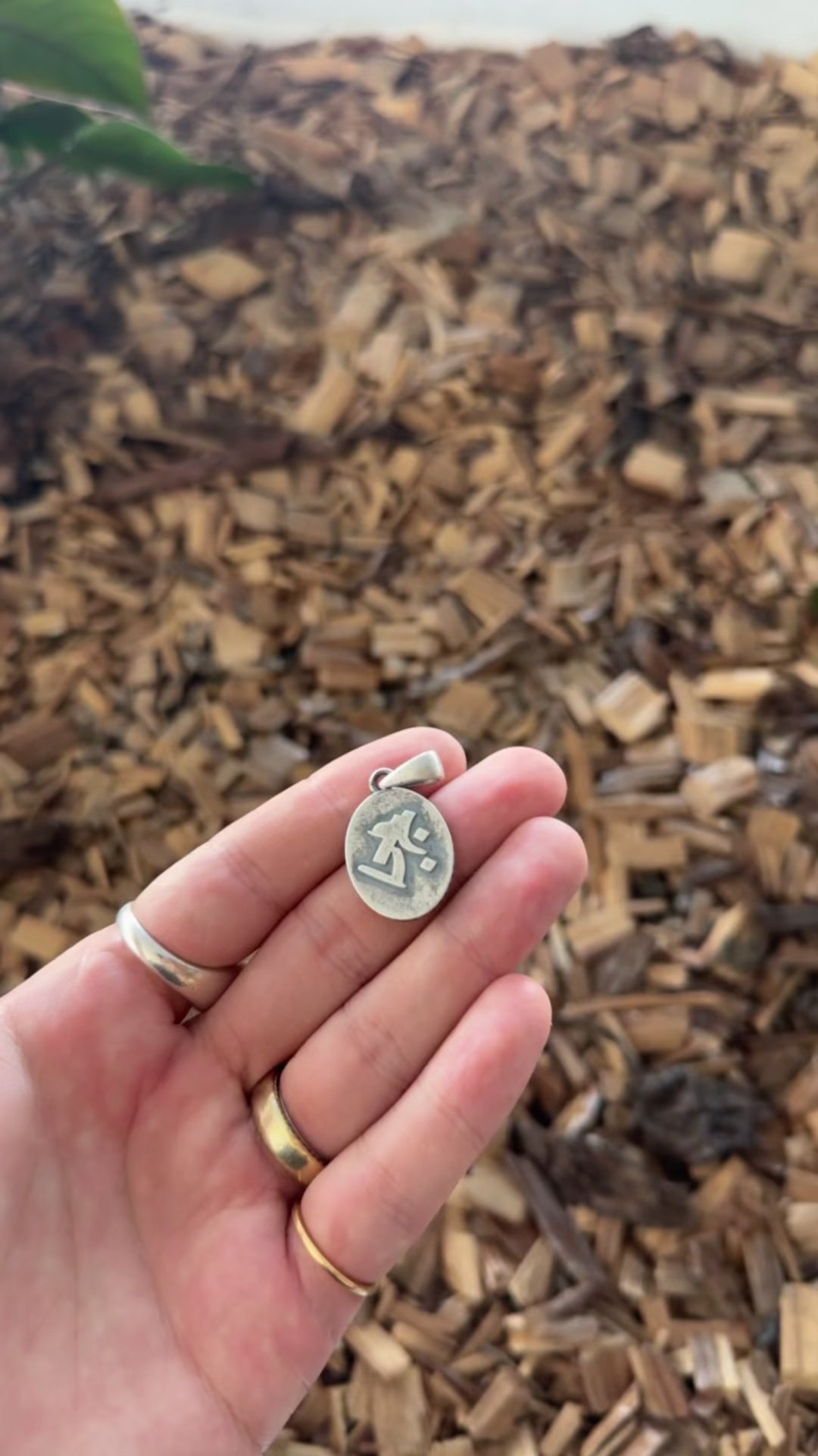Silver-kokuzo-pendant-video