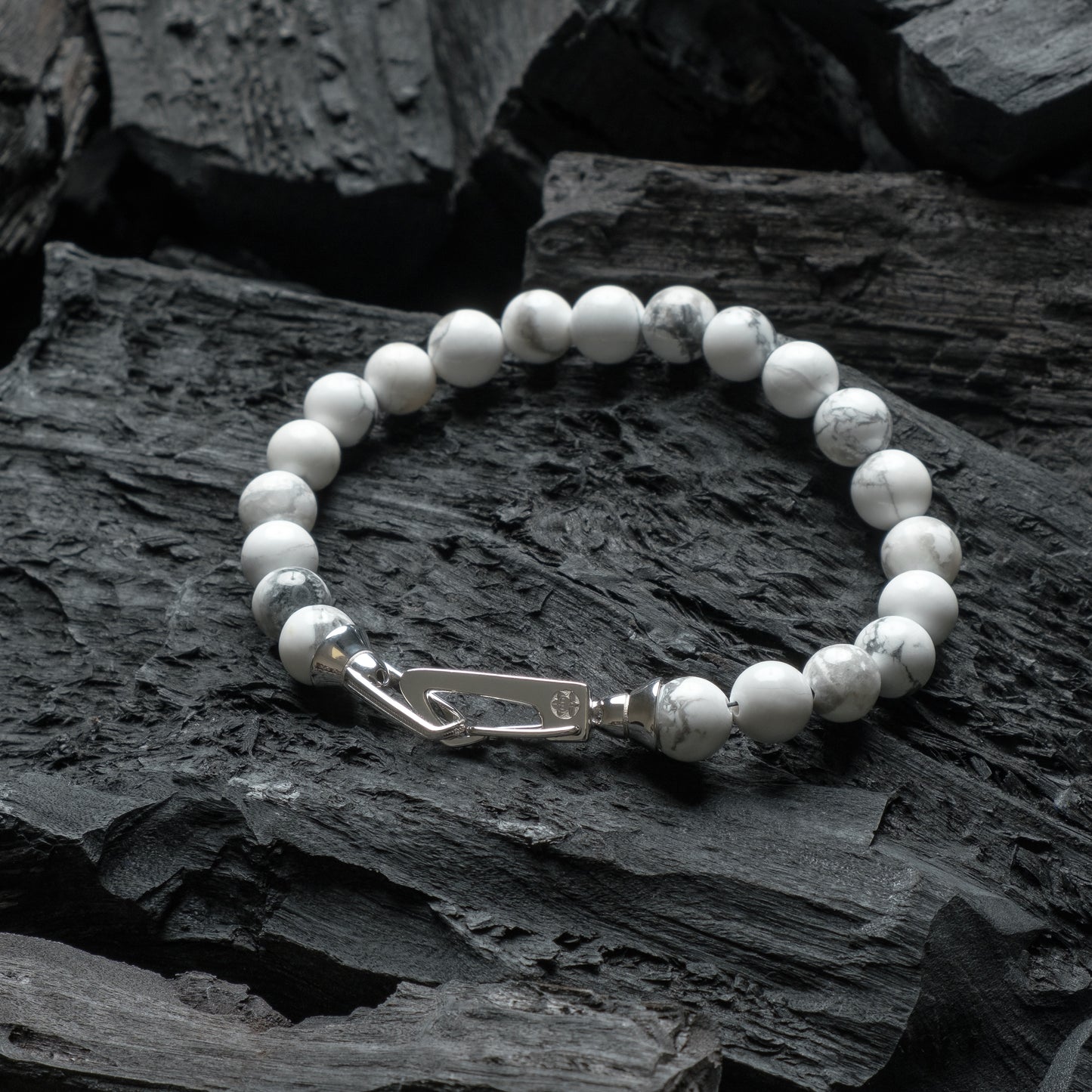 Elite Silver - Howlite